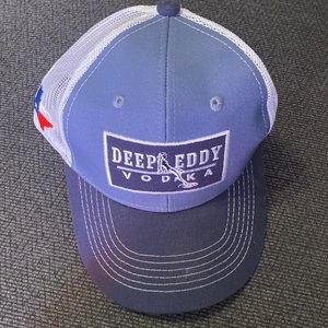 Deep eddy hat